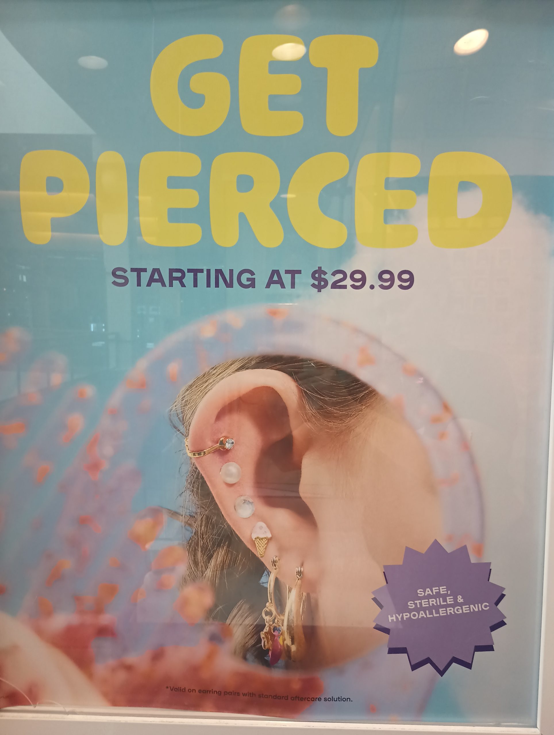 Free Ear Piercings with a purchase of a starter kit icon